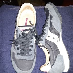 Saucony womens bullet shoe 7